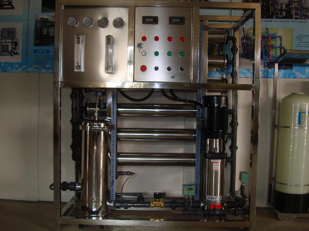 云南中央厨房净水设备，1.5T/H反渗透纯净水设备